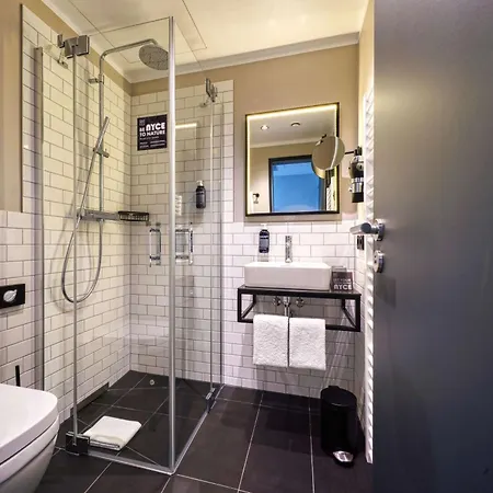 Vienna House Easy By Wyndham 3*