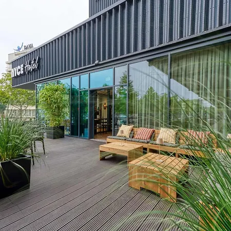 Vienna House Easy By Wyndham 3*